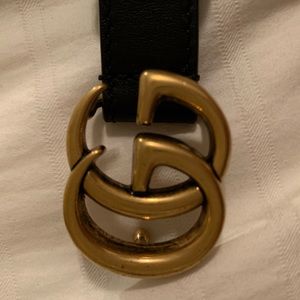 Gucci leather belt with Double G (women’s)